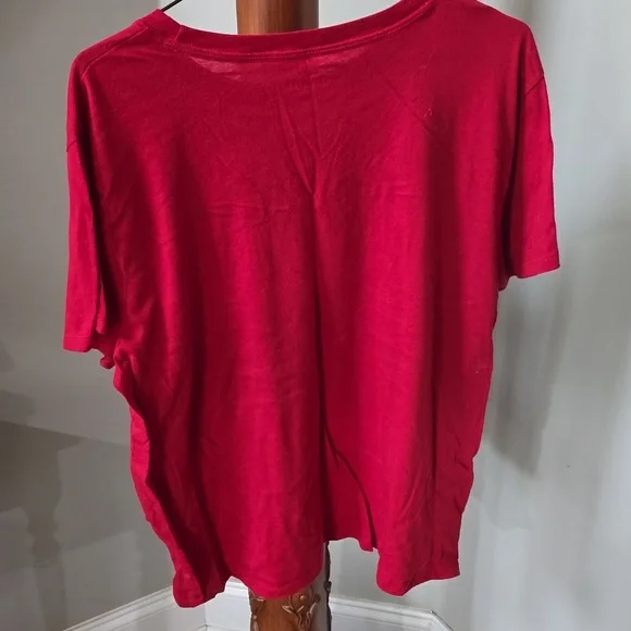 Hollister tshirt - Picture 2 of 3